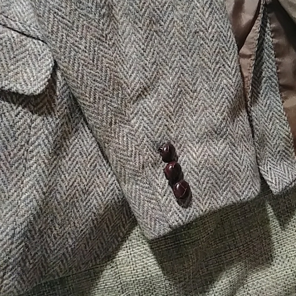 Blazer - Picture 3 of 3